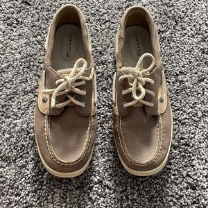 Women’s sperry shoes